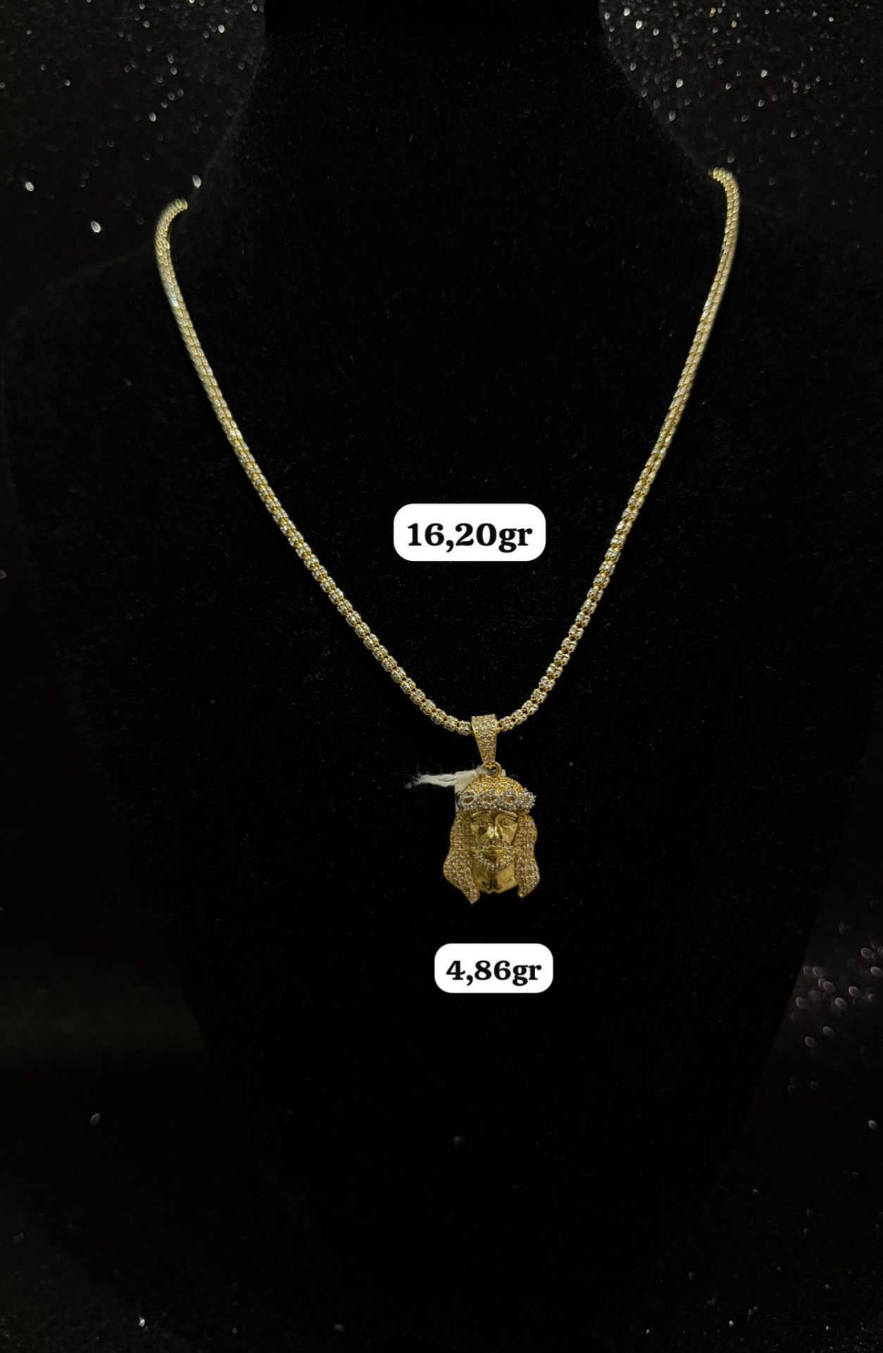Cadena de oro con colgante Cristo de circonitas — Ángel Joyeros